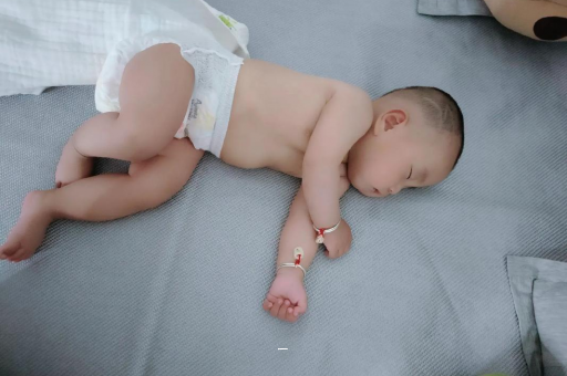 石狮哭泣宝宝魔法眼泪